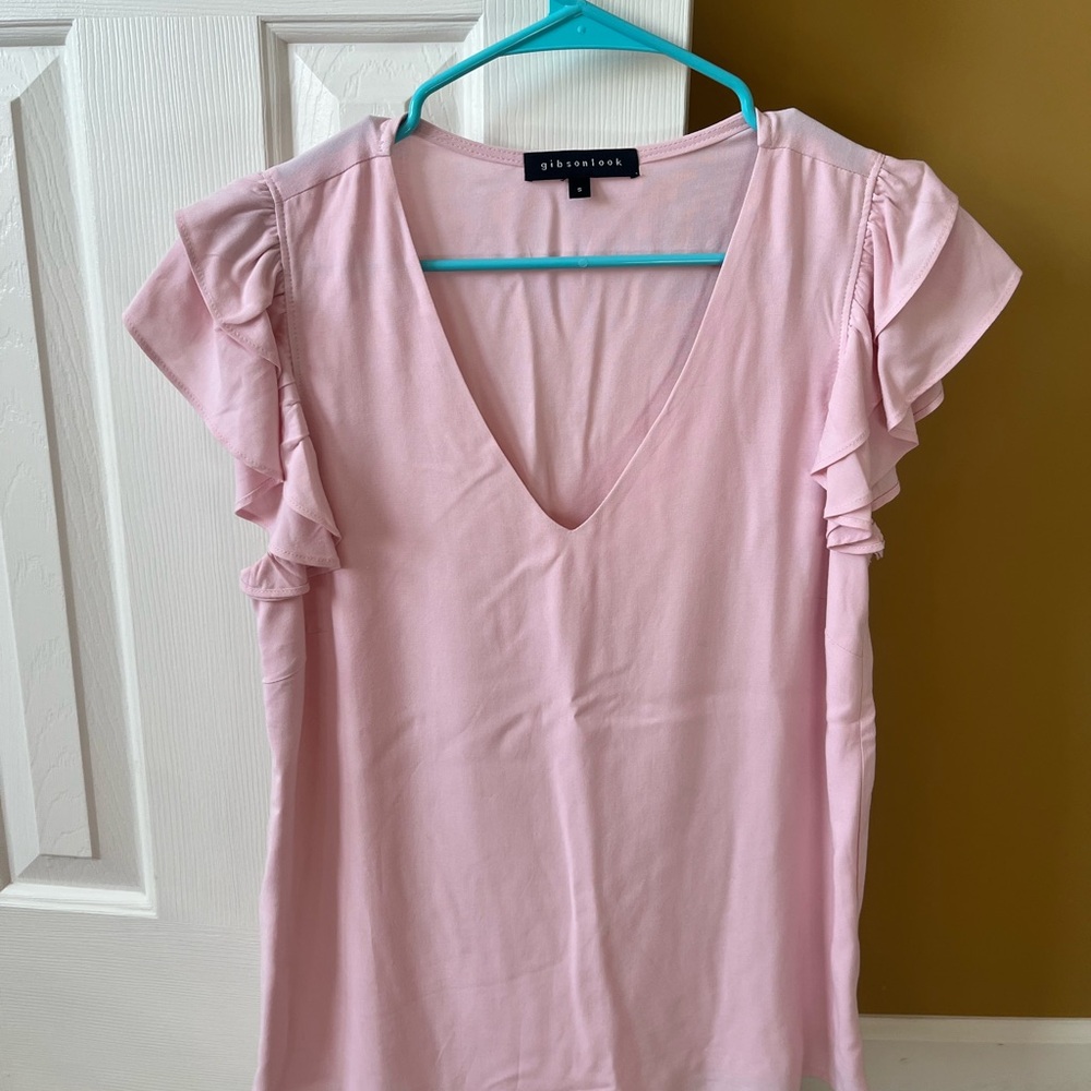 Gibson Light Pink V-Neck Ruffle Sleeve Blouse